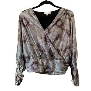 Maison d’ Amelie Paris Shimmery Metallic Silver Long Sleeve Cropped Blouse Sz M